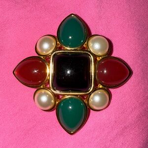 JOAN RIVERS Cabochon Faux Pearl Maltese Cross Brooch Modest Jewelry 2 1/2”